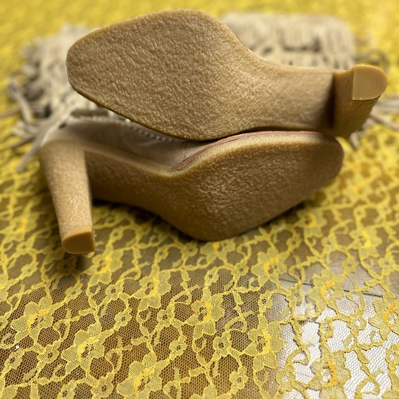 Michael Kors Boots Suede Fringe Sz 7.5M Tan High Heel Almond Toe - Picture 3 of 8